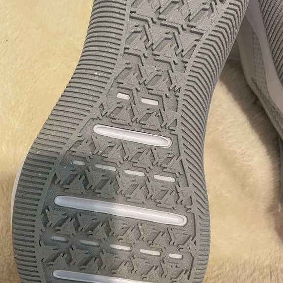 New with box Nike women’s MC Trainer 2 size 5. - Picture 5 of 8